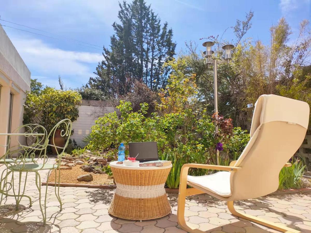 La Vie Est Belle, Chambre Privee Dans Une Villa Trets Buitenkant foto